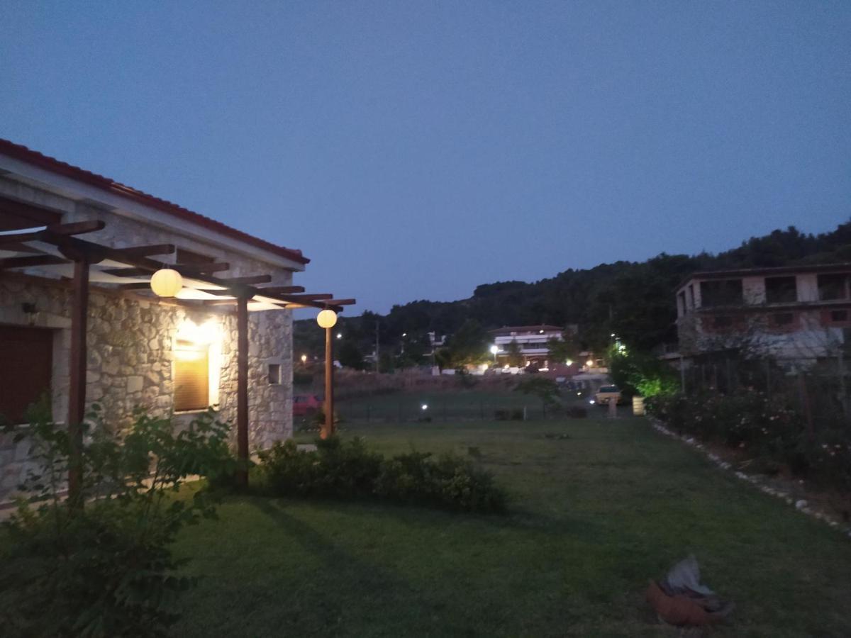 To Petrino Spiti Apartment Possidi Luaran gambar