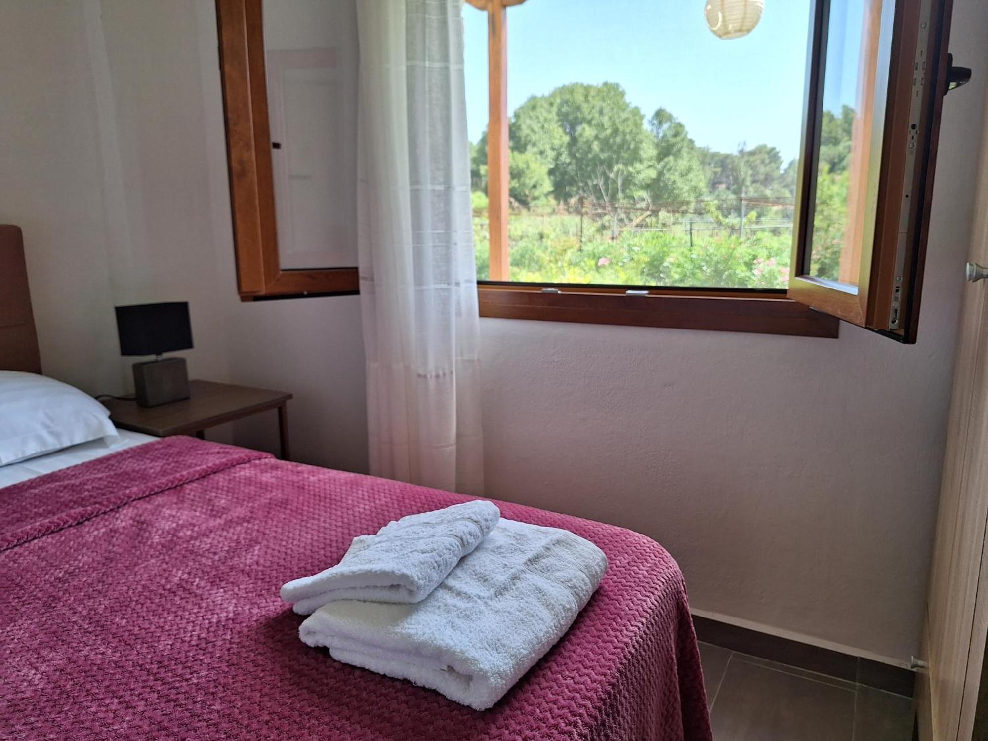 To Petrino Spiti Apartment Possidi Luaran gambar