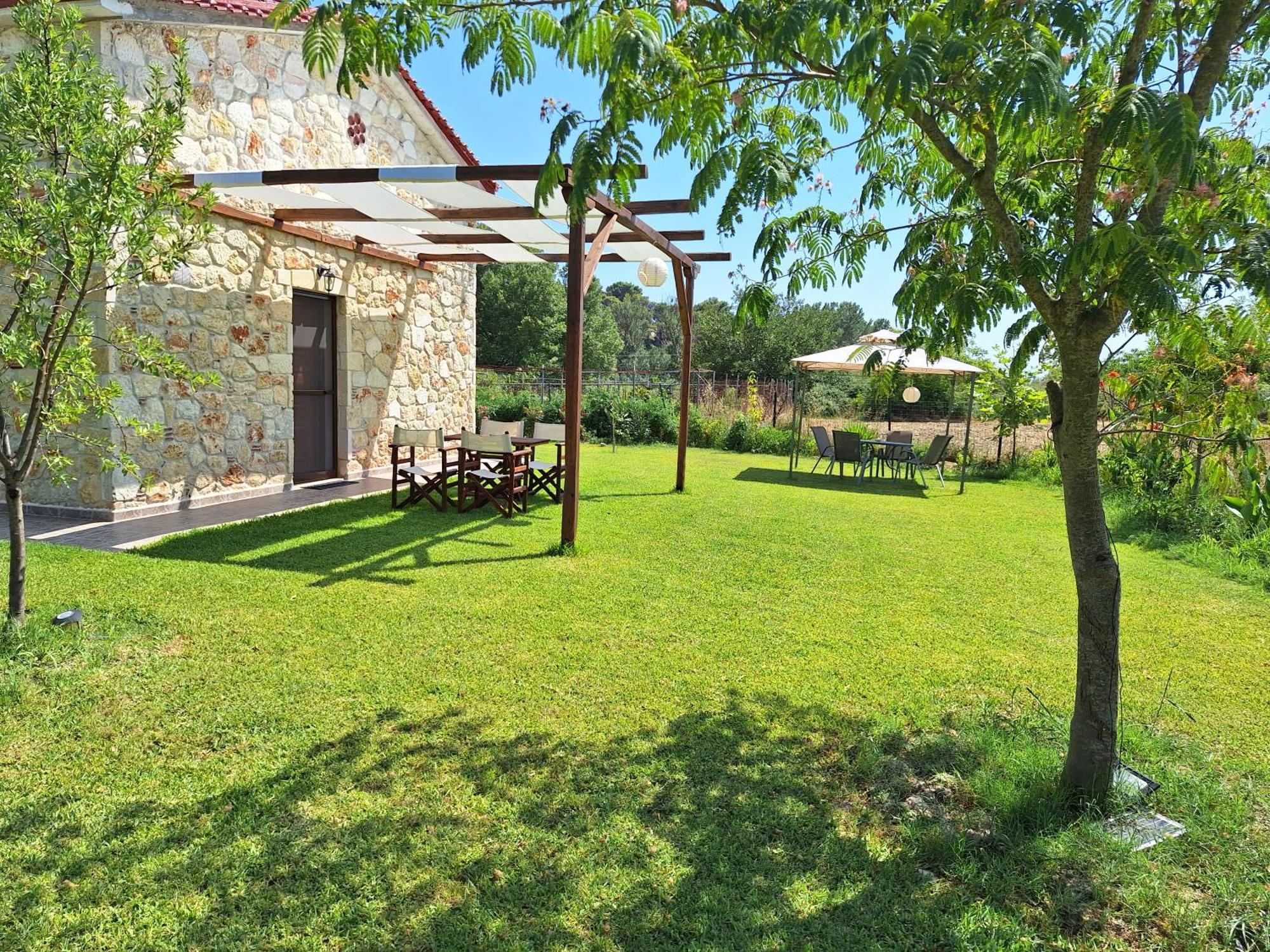 To Petrino Spiti Apartment Possidi Luaran gambar