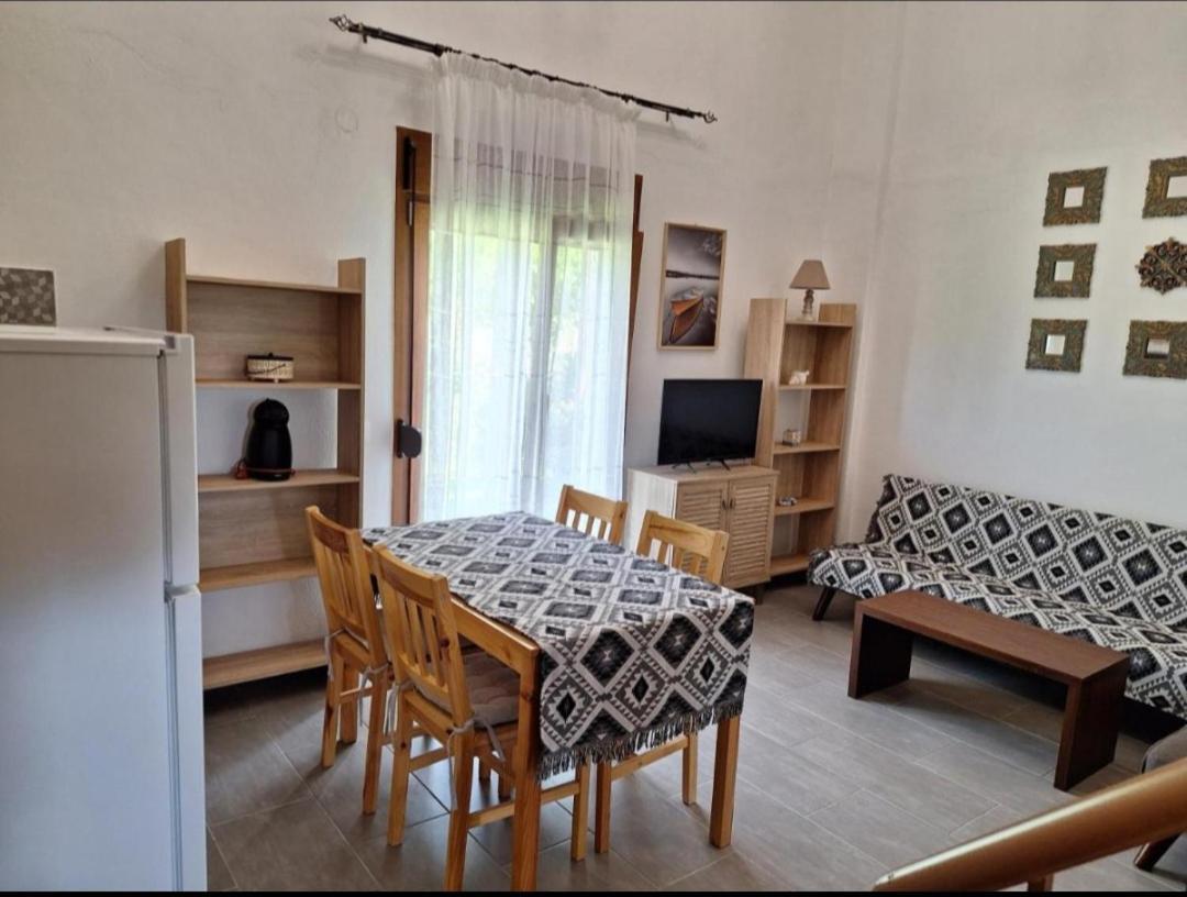 To Petrino Spiti Apartment Possidi Bilik gambar